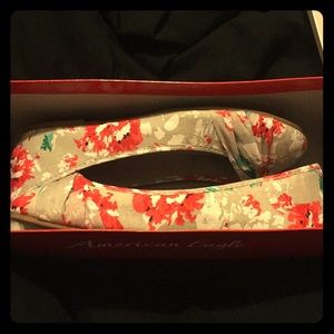 AE Bayley Grey Floral Flats